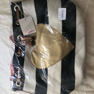 Harvey’s Heart of Gold Park Hopper